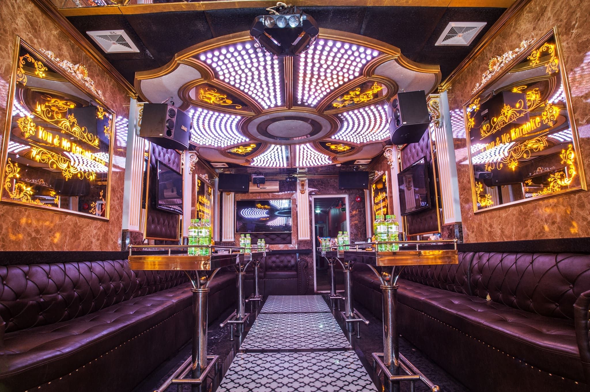 Karaoke Y&M - 36A Nguyễn Hữu Thọ