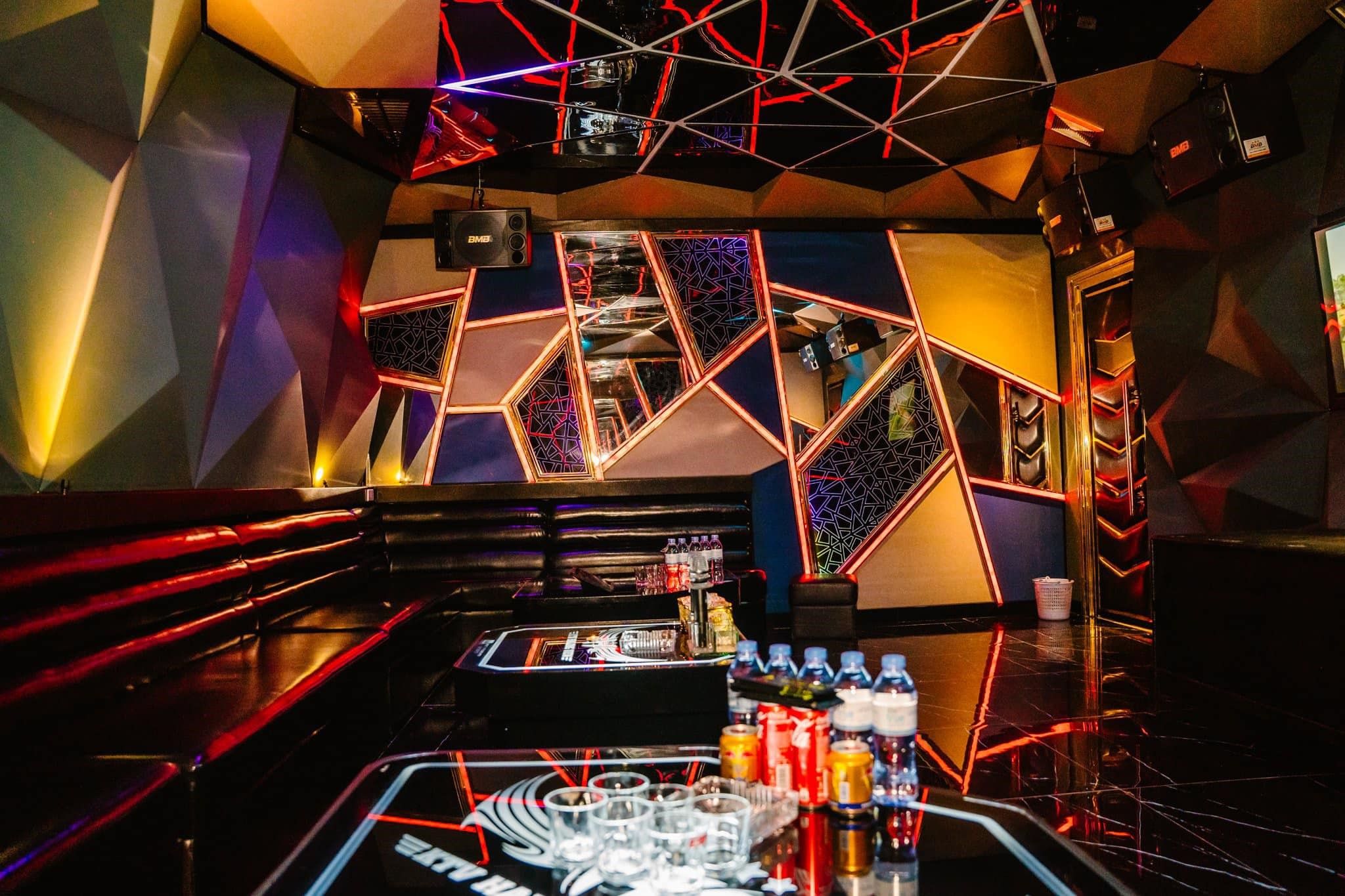 Karaoke KTV Hạ Long View - Khu 6 Yết Kiêu