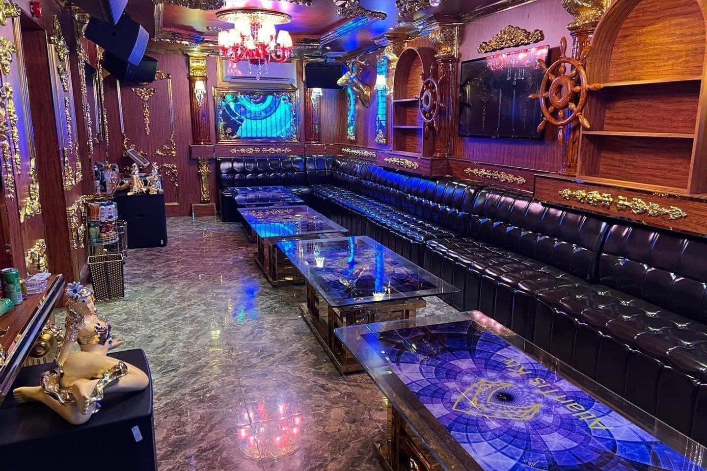 Karaoke Aqua KTV - Khu Ngoại Giao Đoàn