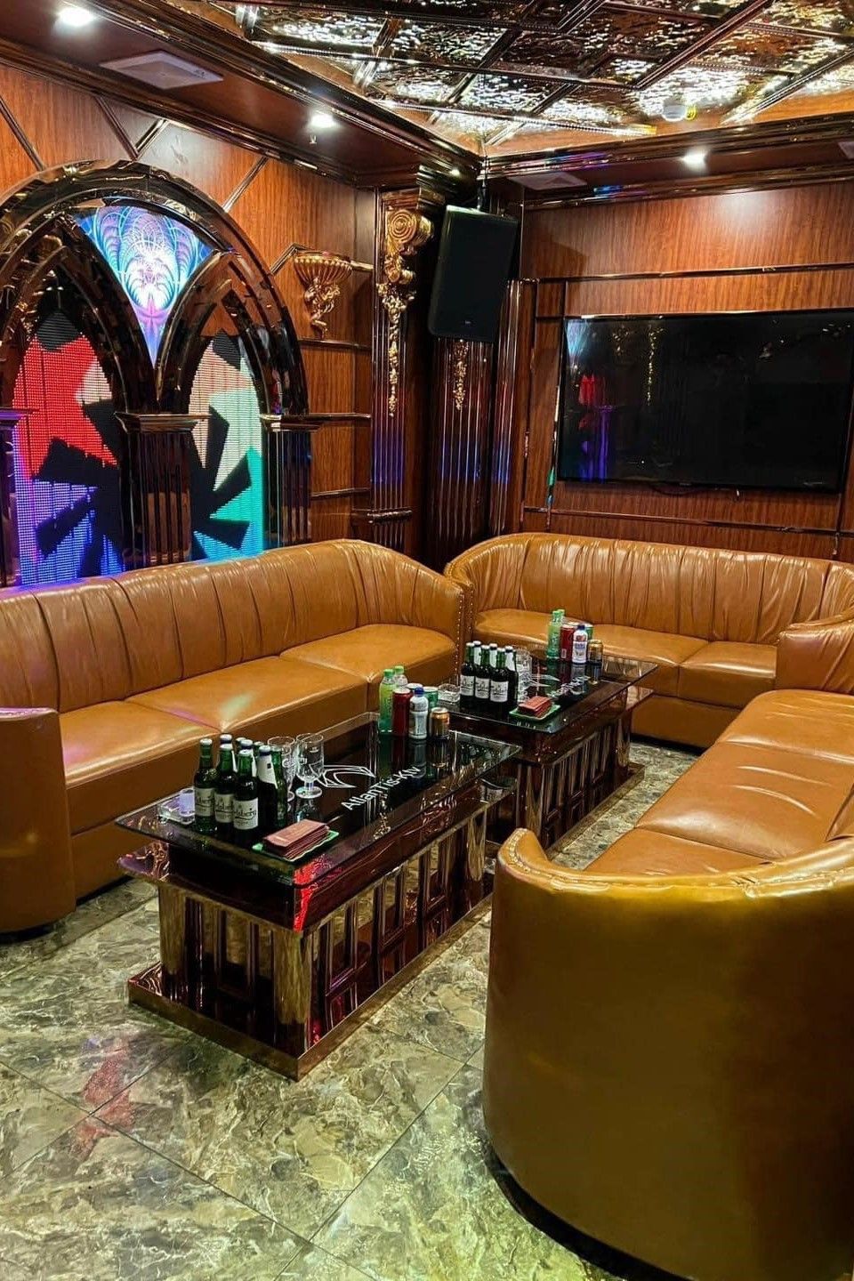 Karaoke Aqua KTV - Khu Ngoại Giao Đoàn