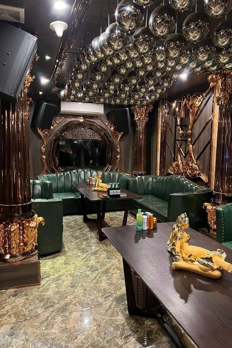 Karaoke Aqua KTV - Khu Ngoại Giao Đoàn