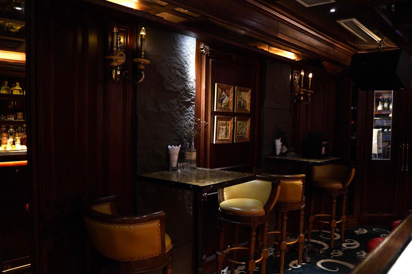 GB Club - Du thuyền Marina Trần Hưng Đạo