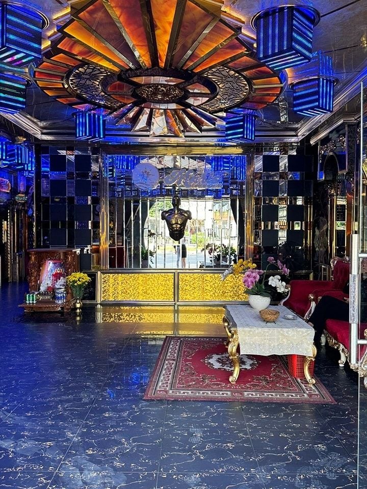 Karaoke Royal - 980 Âu Cơ