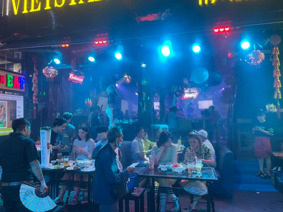 Viet Star Buffet Club - 119 - 121 Bùi Viện