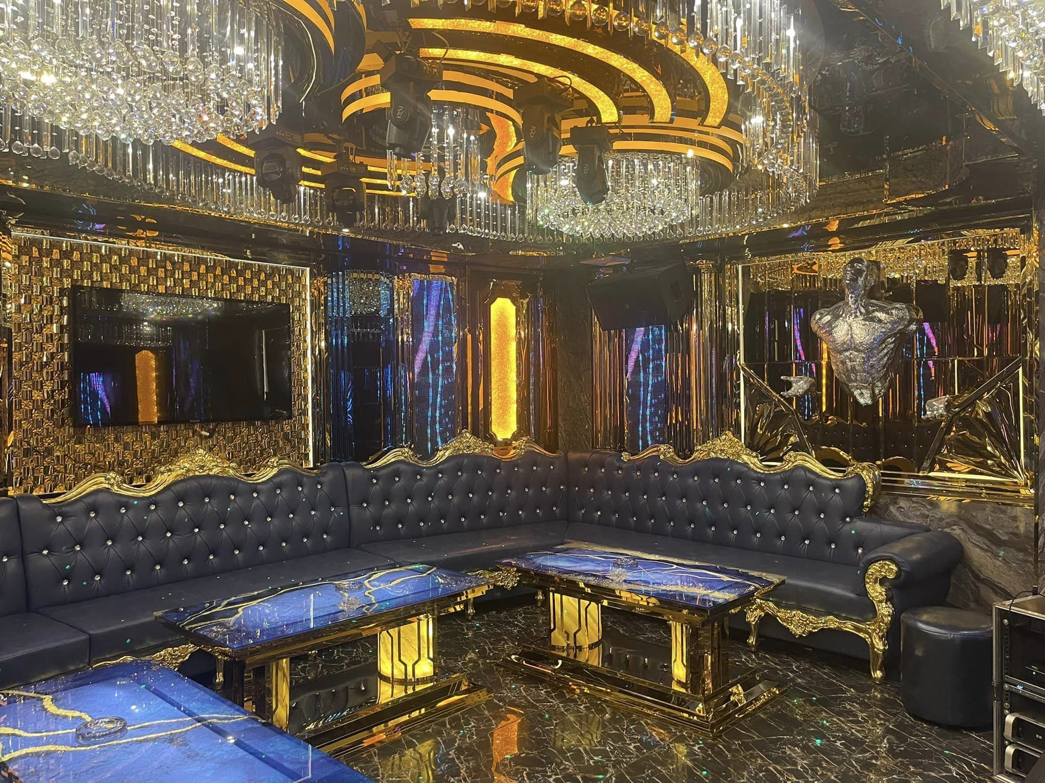 Karaoke Royal - 31 Nguyễn Khang