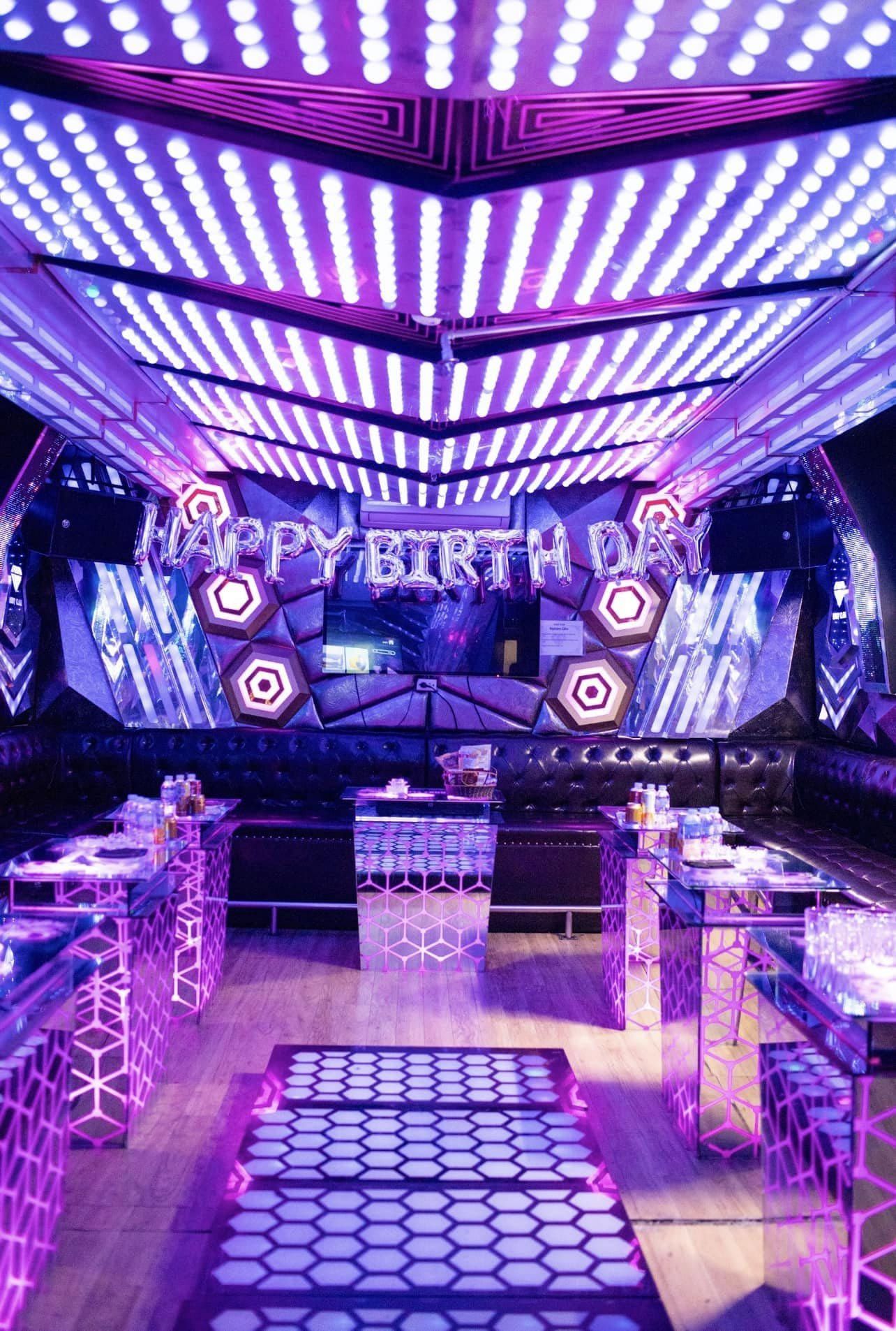 Karaoke Santana - 199 Trần Bình