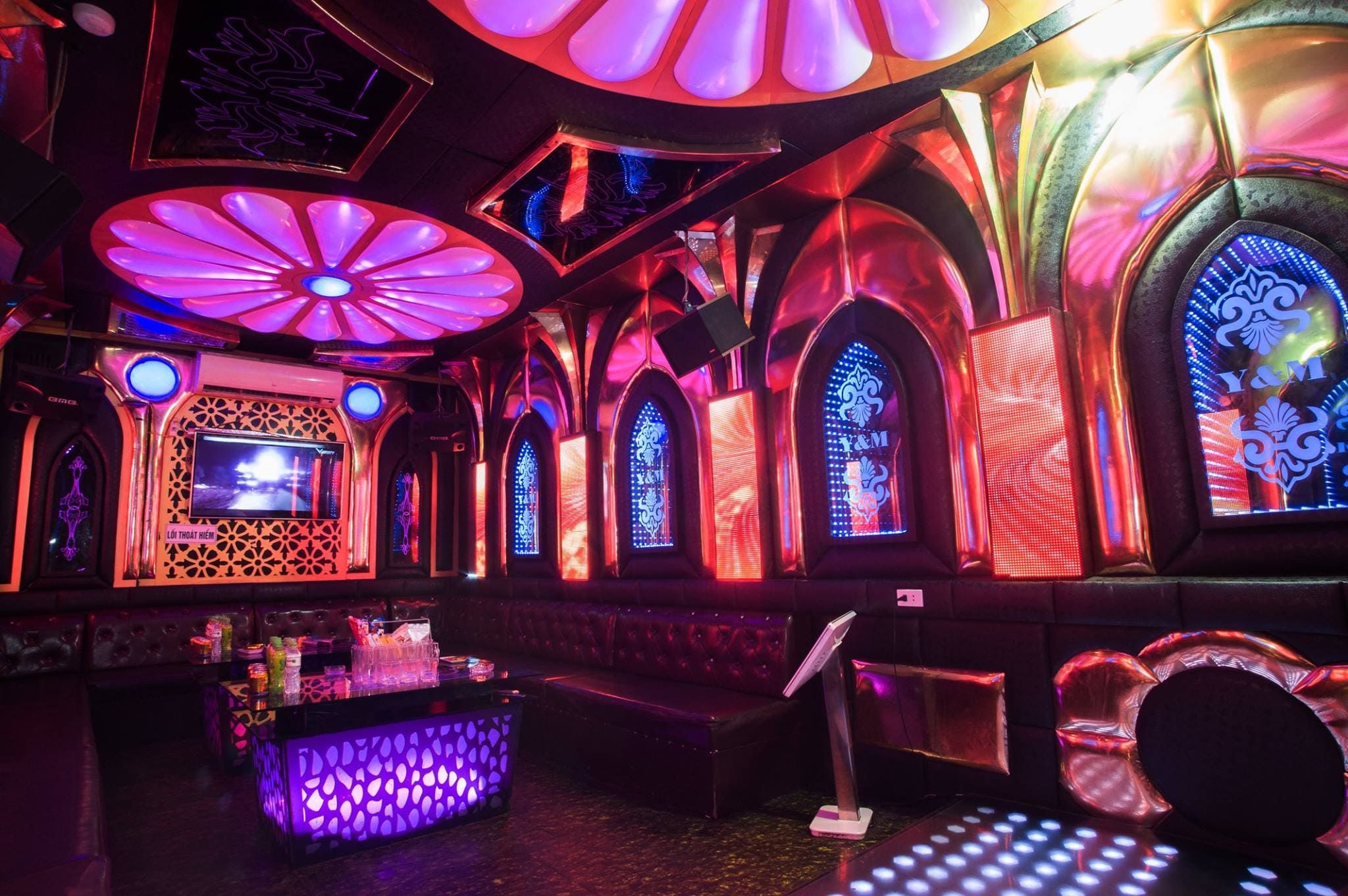 Karaoke Y&M - 36A Nguyễn Hữu Thọ