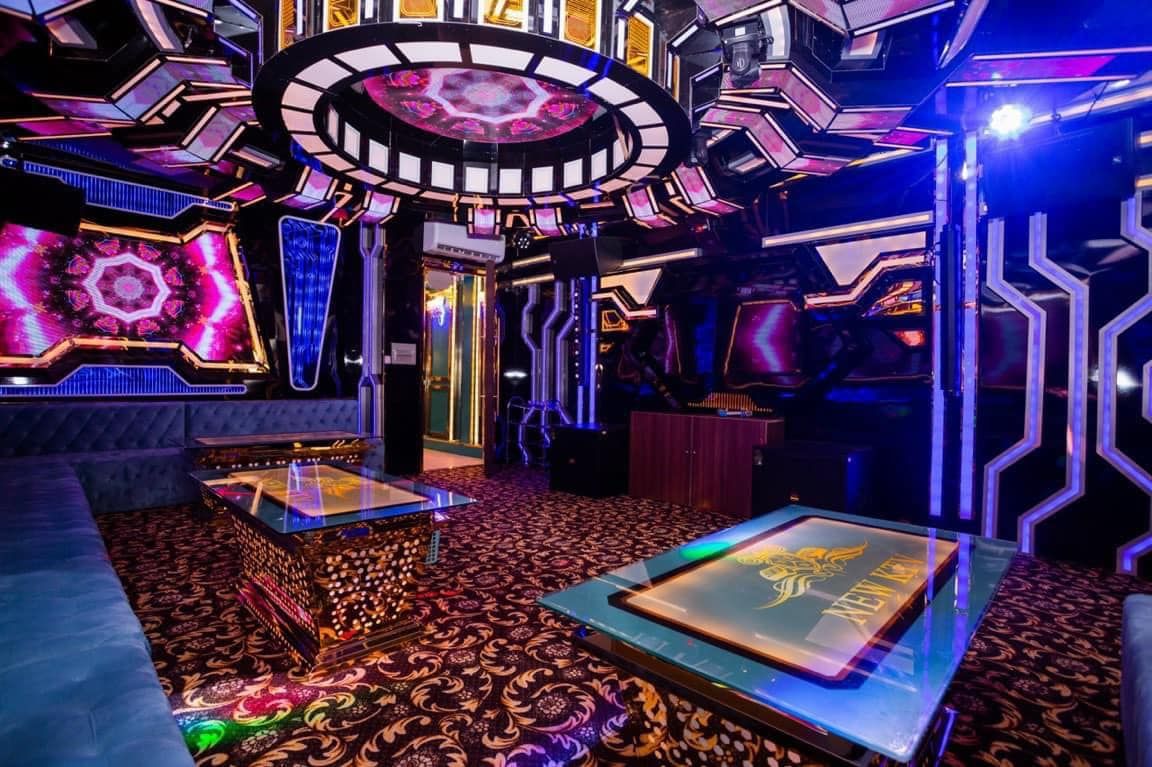 Karaoke Đảo Mây - 242 Phương Quan