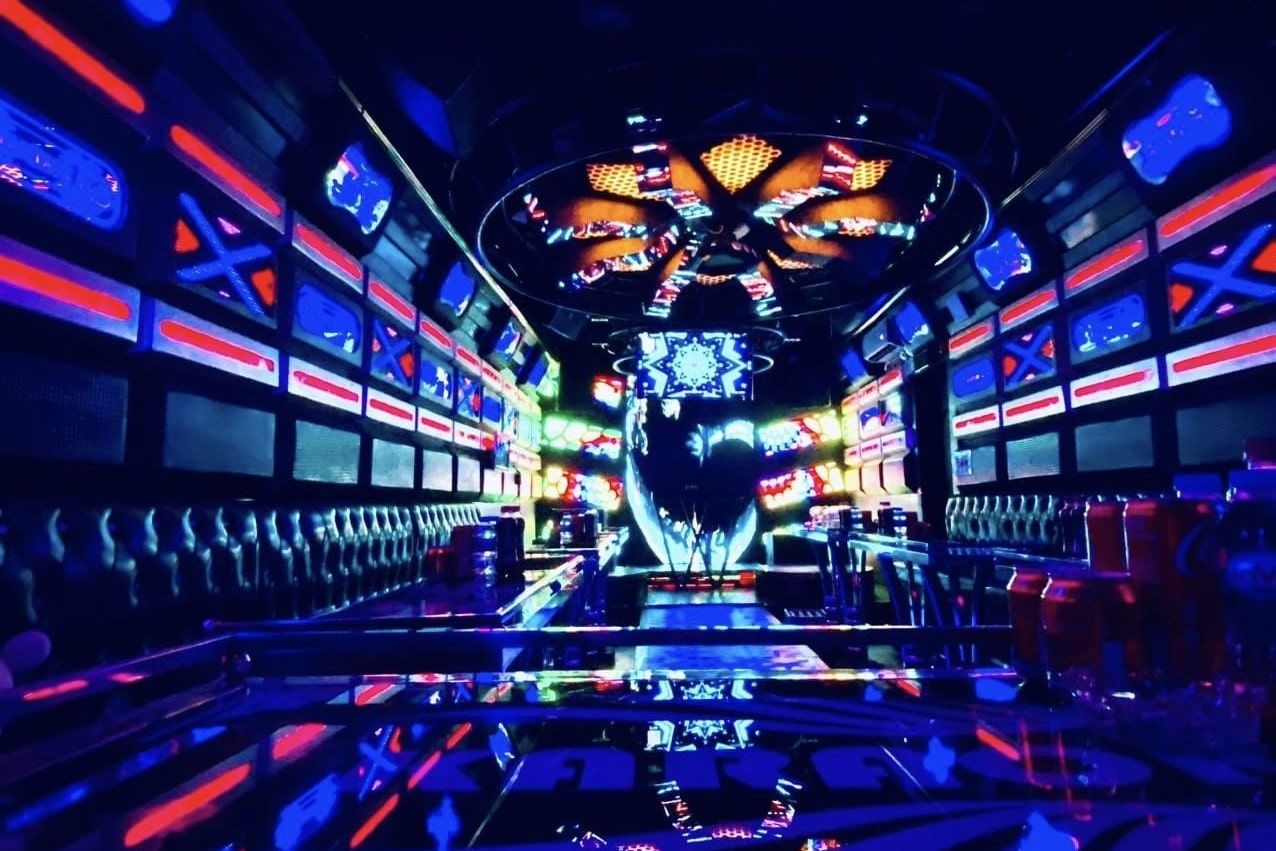 Karaoke Fantasy Club - Ngõ 50 Lê Trọng Tấn