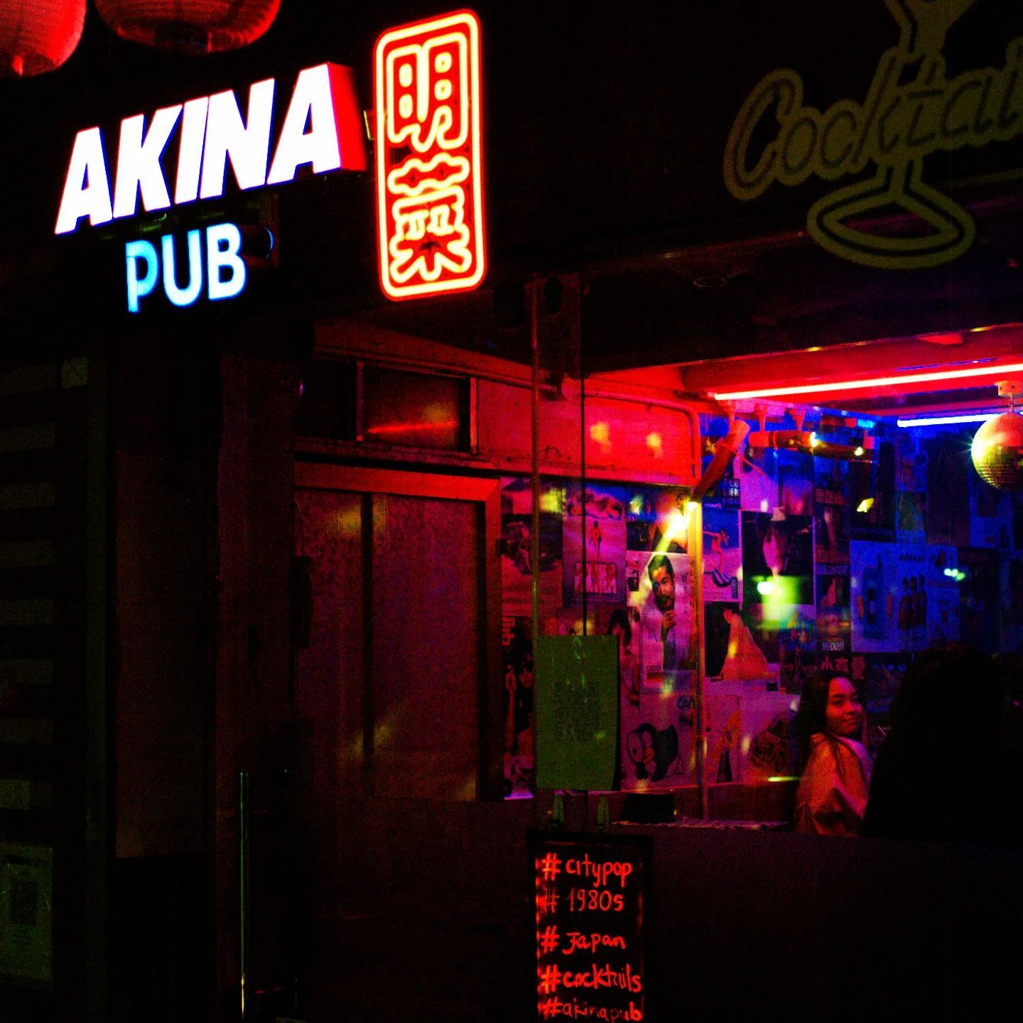 Akina Pub - 10 Cửa Đông