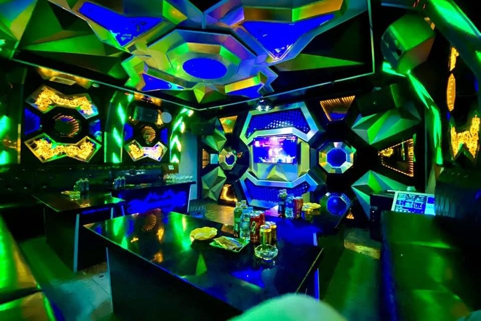 Karaoke Fantasy Club - Ngõ 50 Lê Trọng Tấn