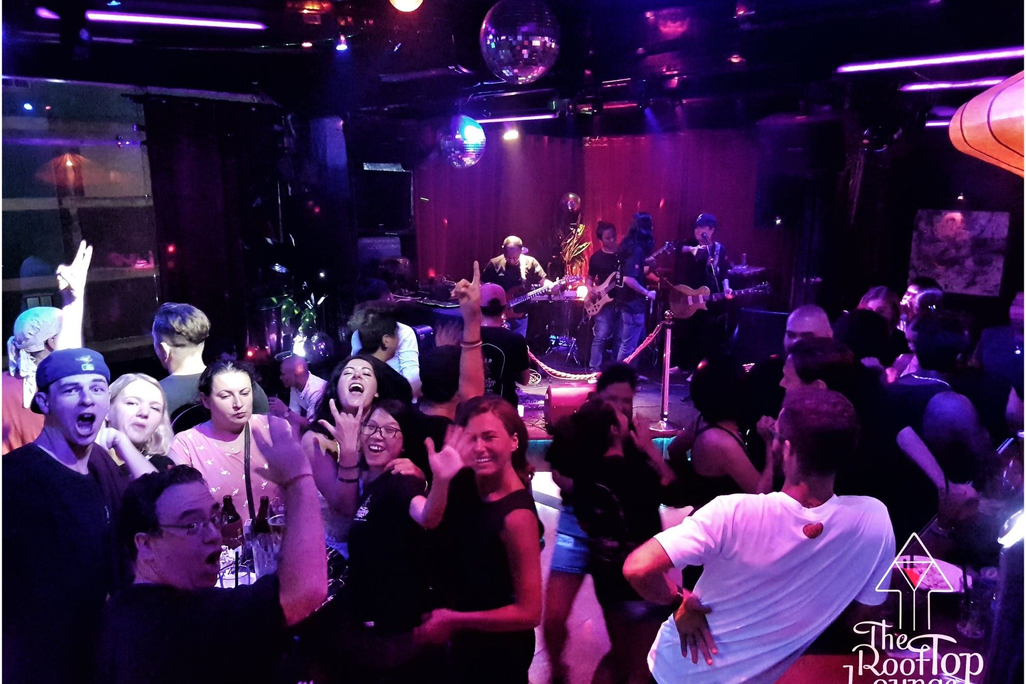 Rooftop Lounge Nha Trang - 2 Lê Đại Hành