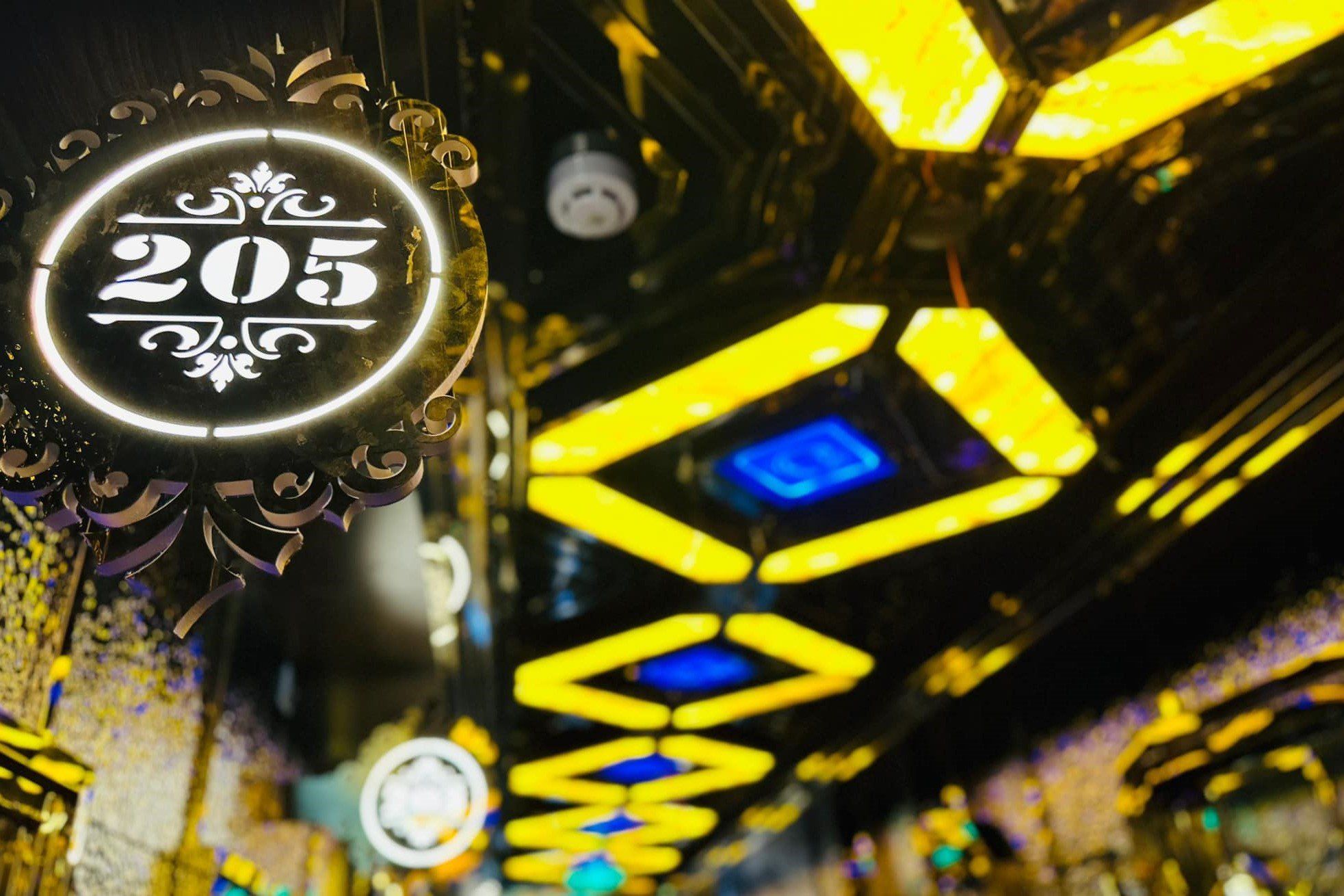 Karaoke NHẬT AN - 132A Khu phố Bình Khởi