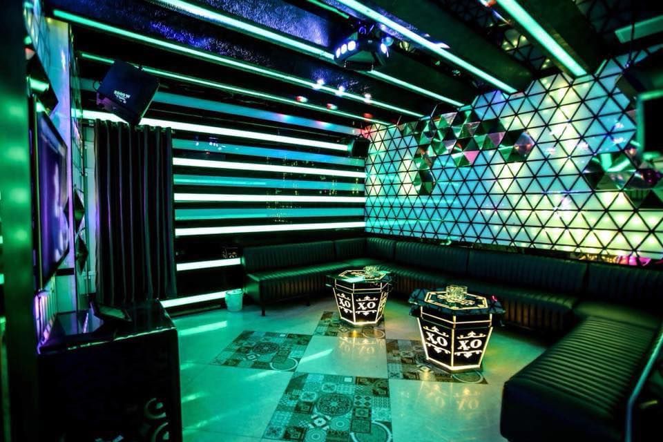 Karaoke King - 10 Hàm Nghi