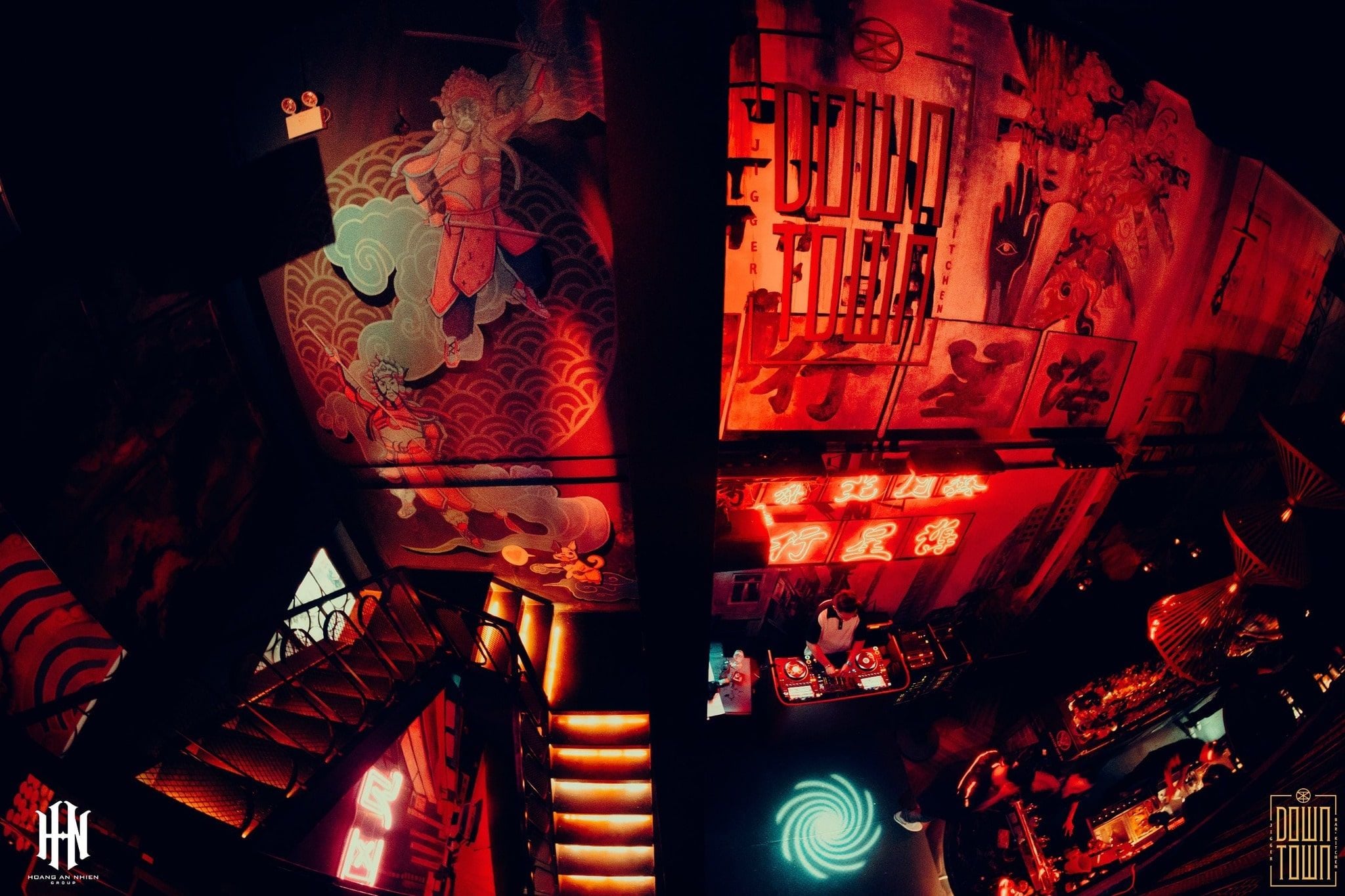 Downtown Bar - 46 Mã Mây