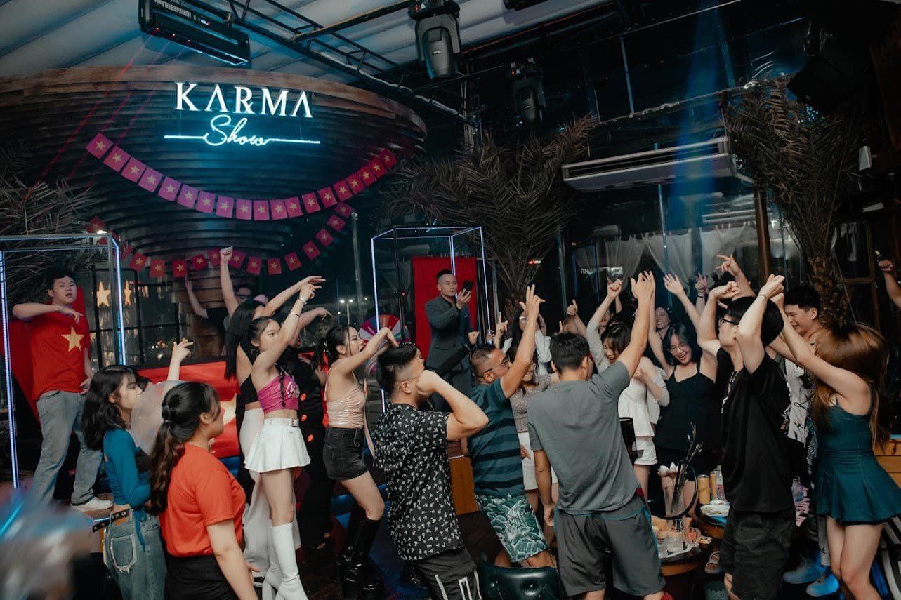 Karma Lounge Quy Nhơn - 415 - 421 Nguyễn Huệ