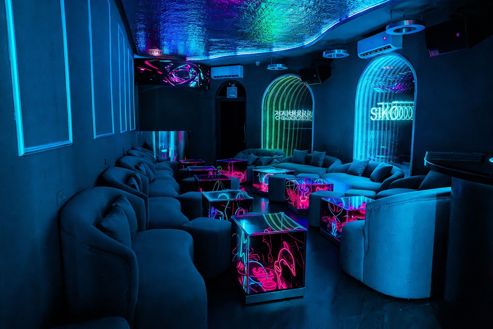 SIKO Cocktail & Bar - 120 Cống Quỳnh