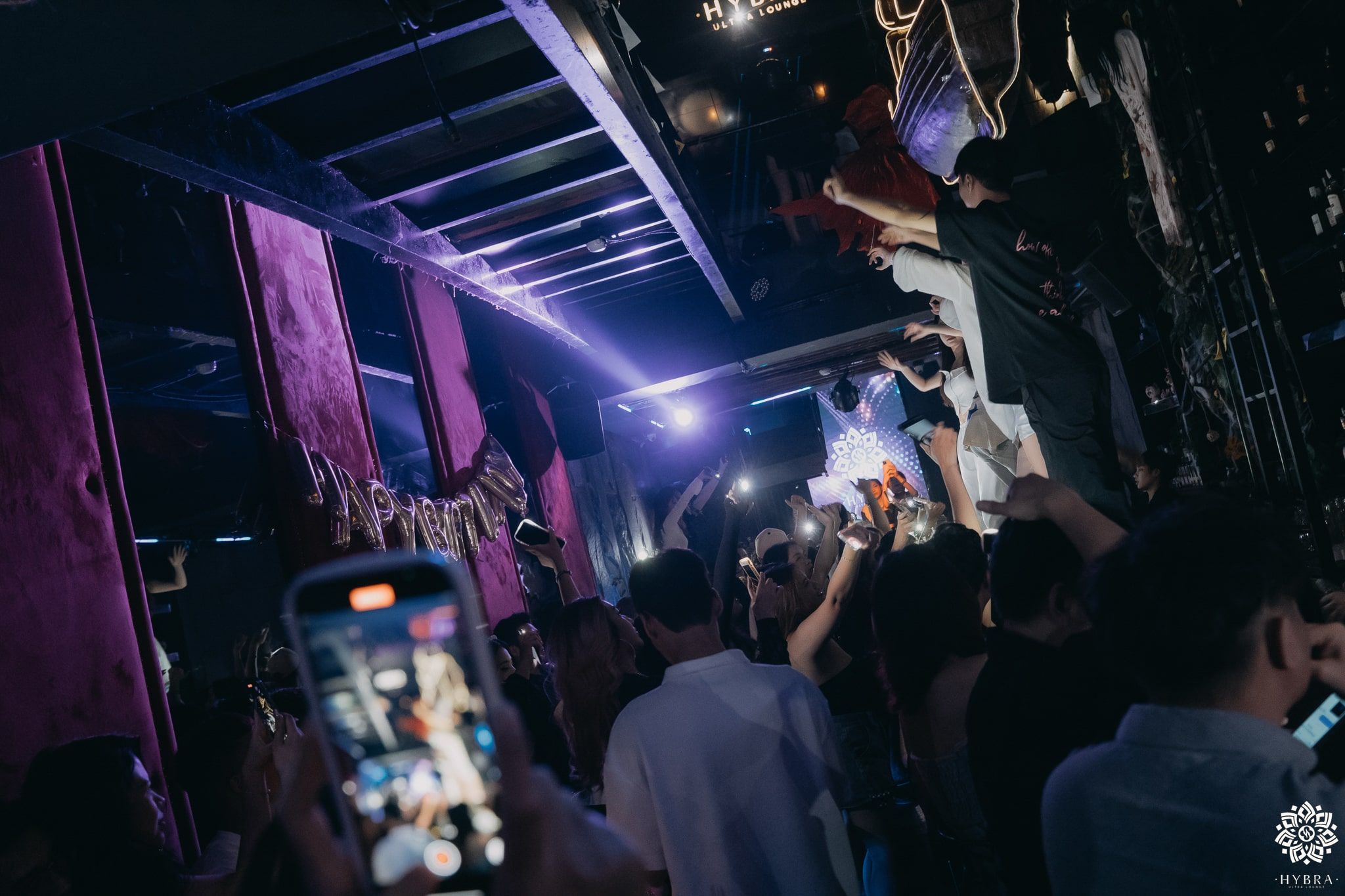 Hybra Ultra Lounge - 32 Mã Mây