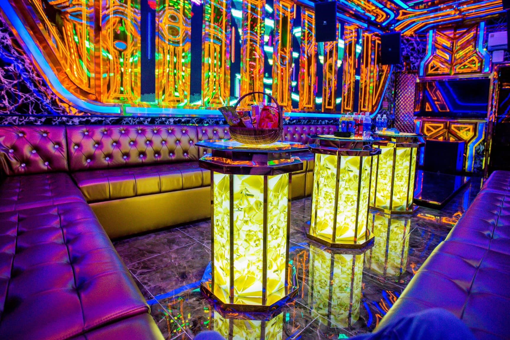Karaoke NextTop Club - 177 Huỳnh Tấn Phát