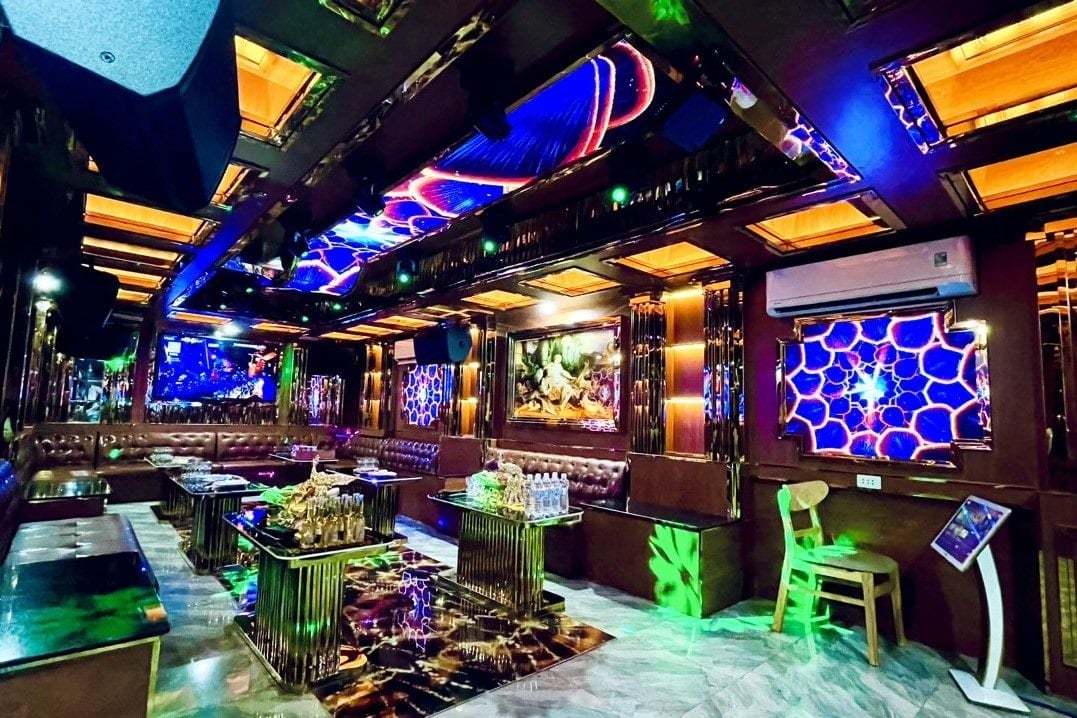 Karaoke Music One - 2 Đường 4C