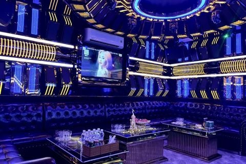Karaoke Music One - 2 Đường 4C