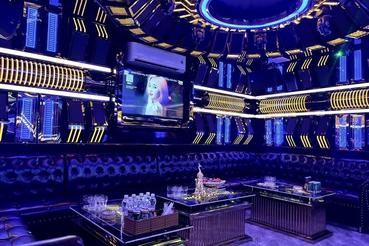 Karaoke Music One - 2 Đường 4C