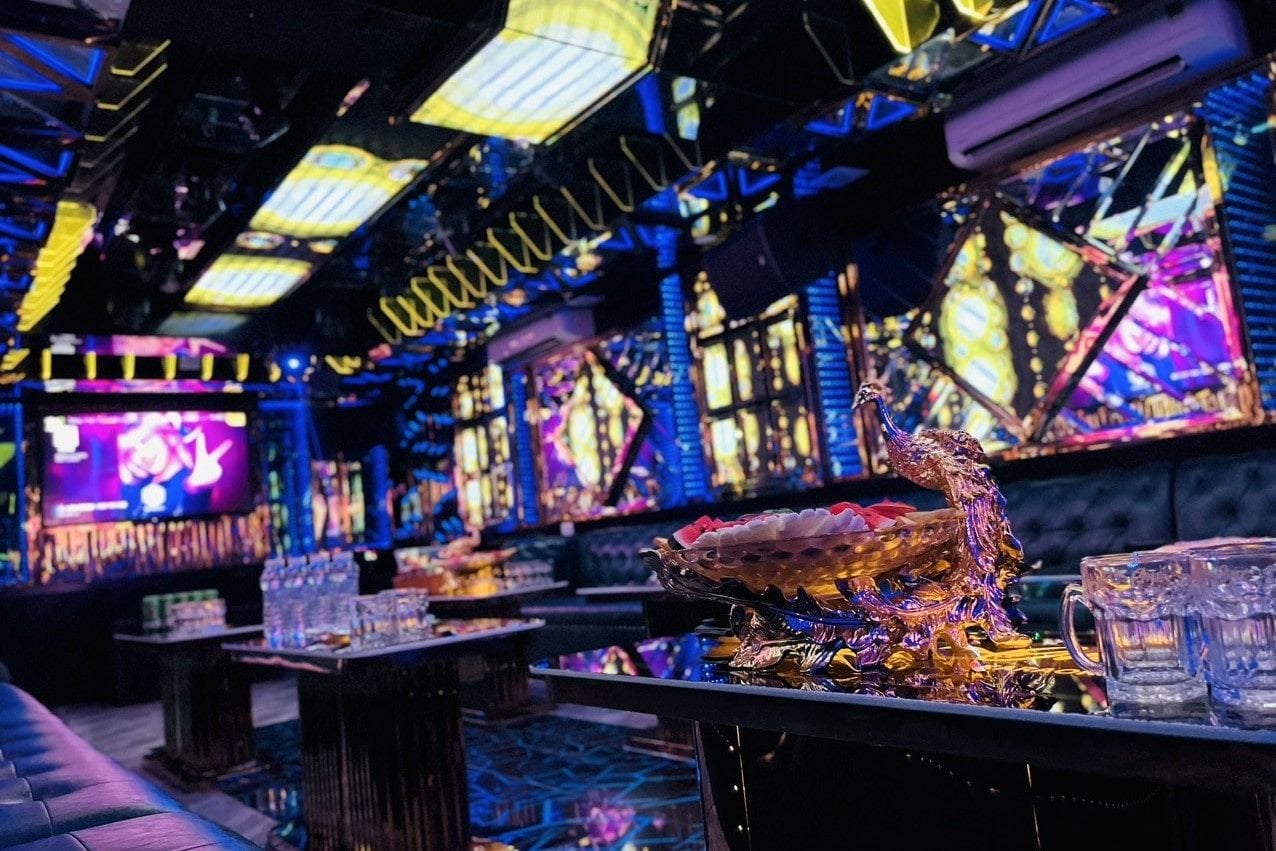 Karaoke Music One - 2 Đường 4C