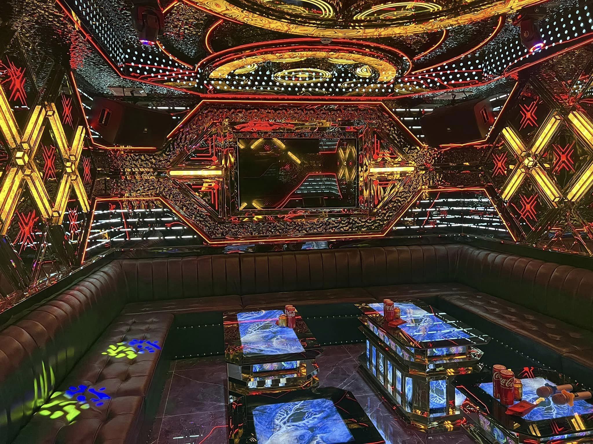 Karaoke Titan - 82 Trung Kính