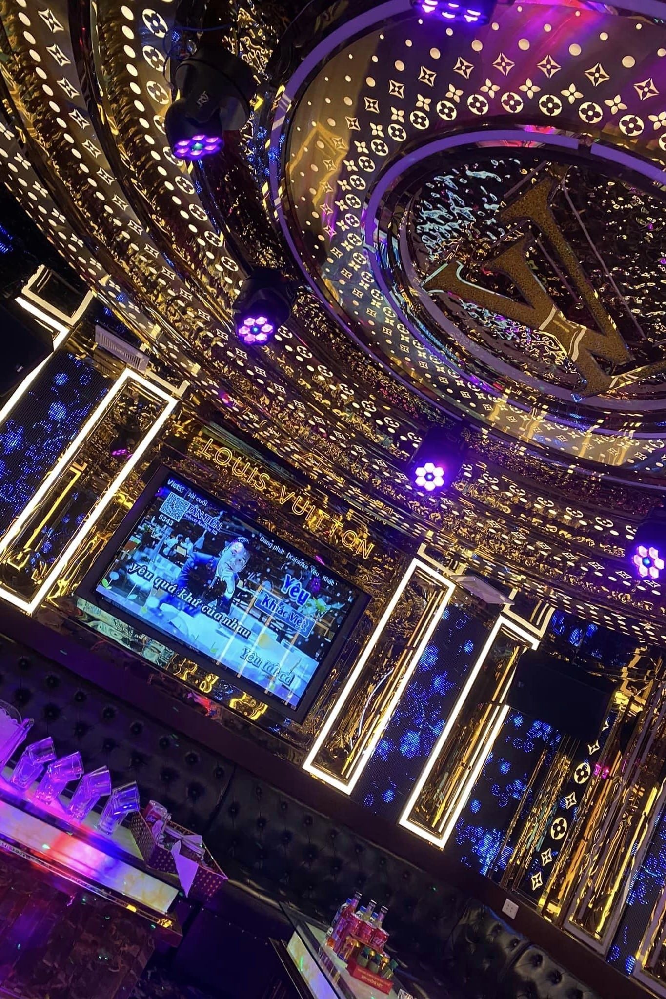 Karaoke Nàng Tiên Cá - 41 Trung Hòa