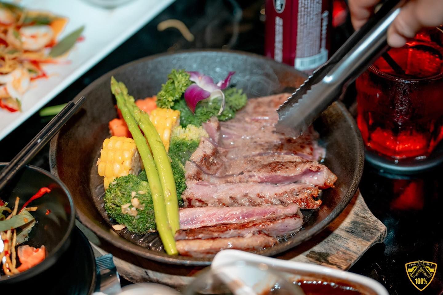 100% Food & Beer - 208 Lê Lai