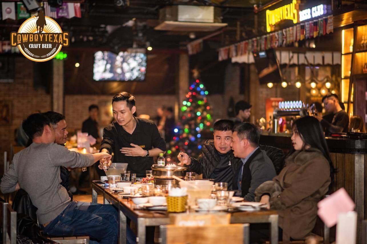 Hầm bia Cowboy Texas - 235 Lê Đức Thọ