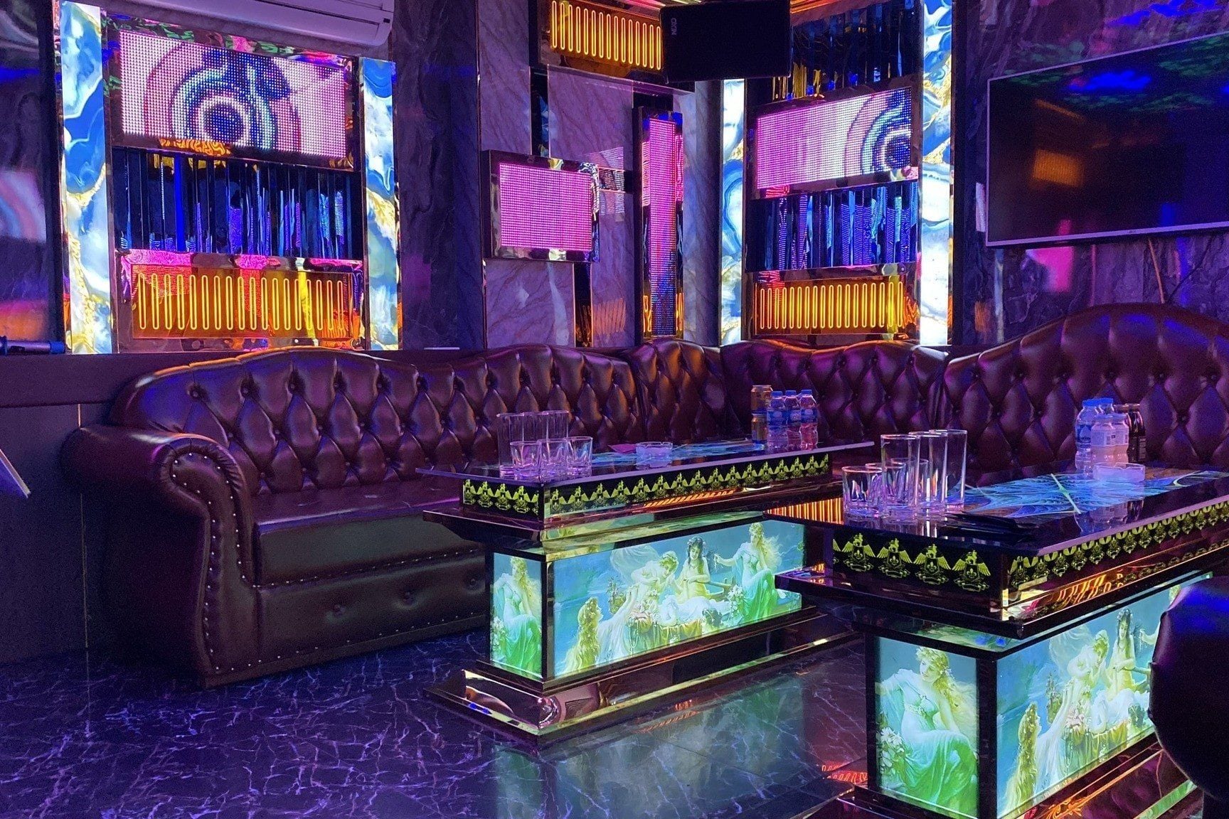 Karaoke IONE - 180 Nguyễn Tuân