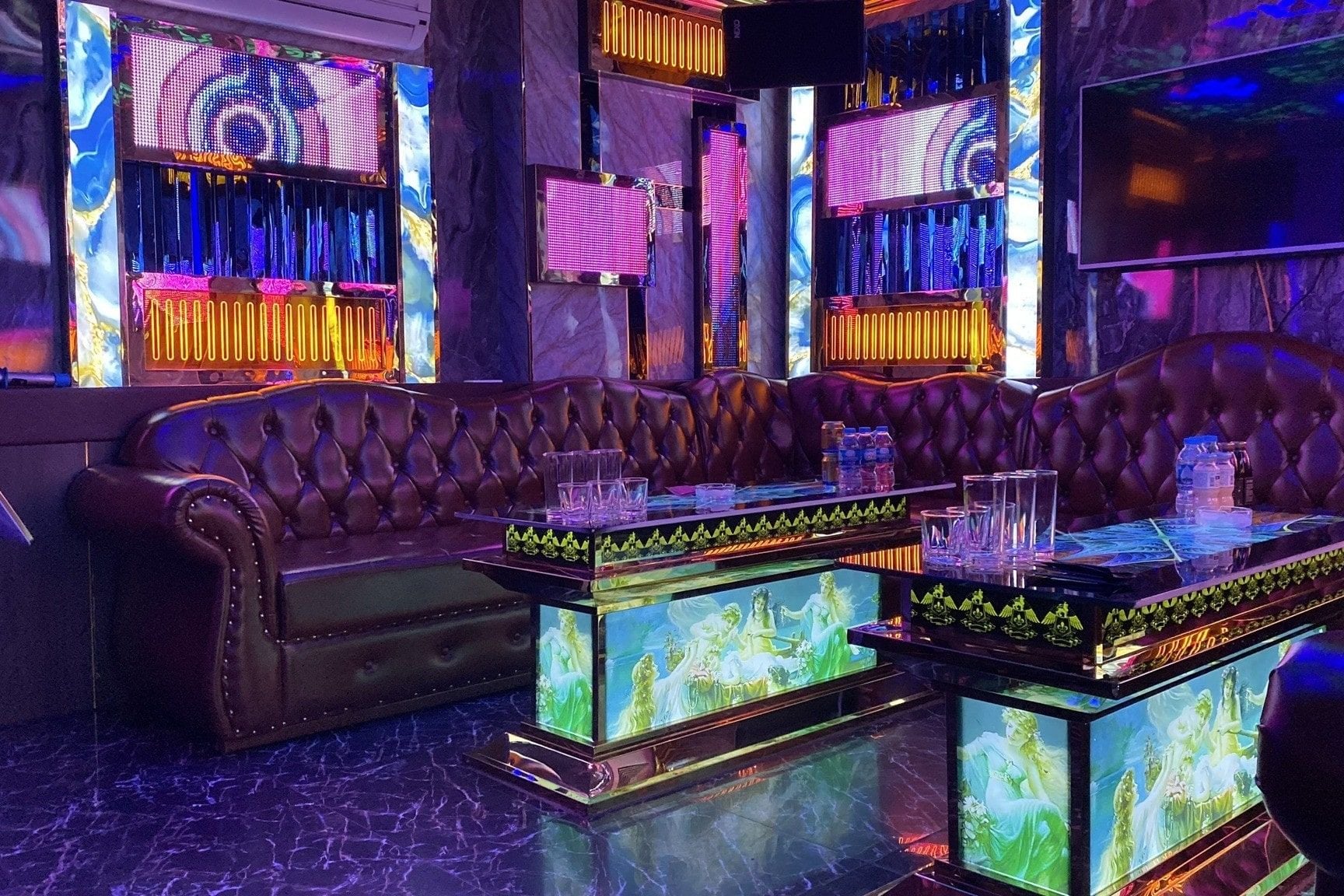 Karaoke IONE - 180 Nguyễn Tuân