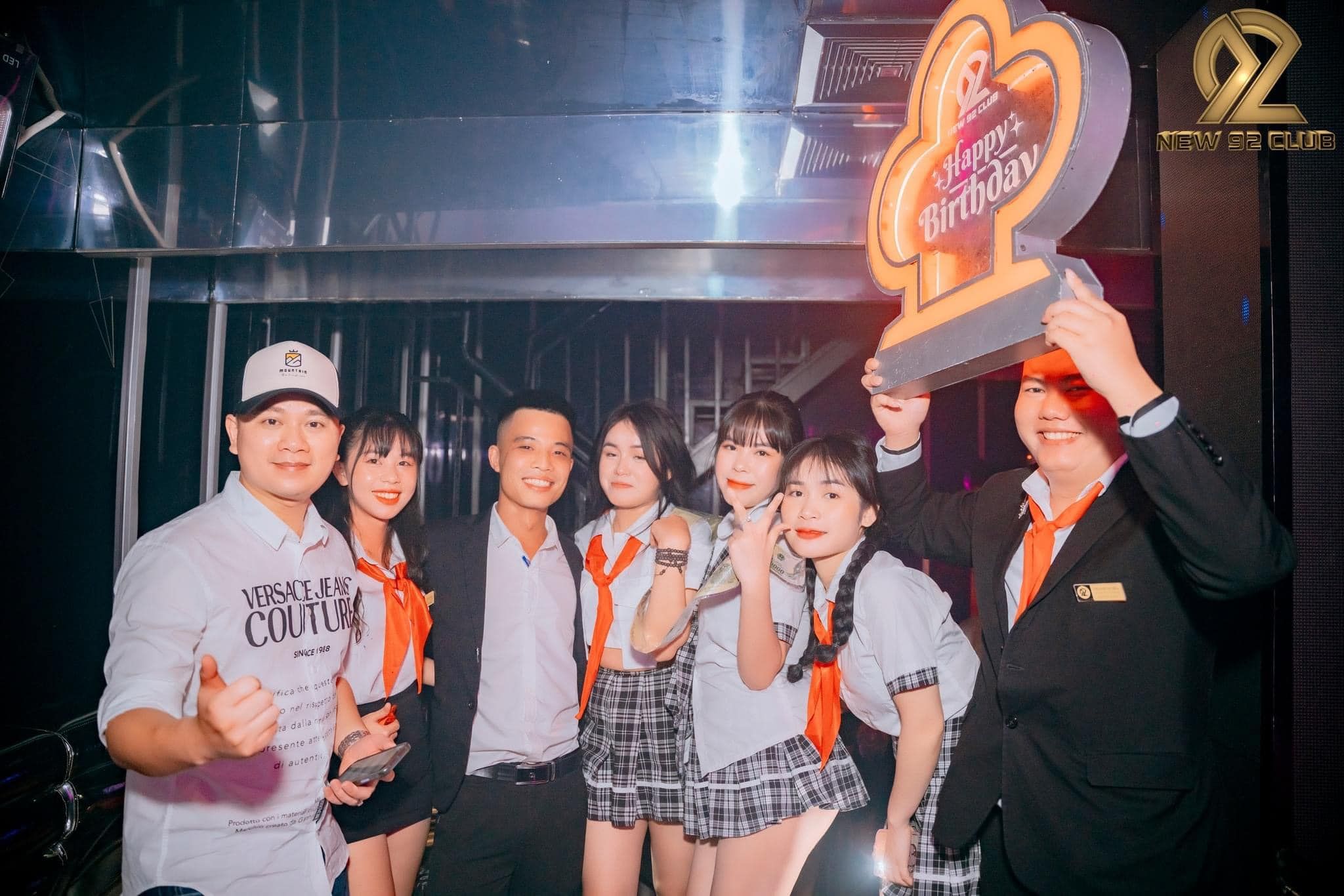 New 92 Club - Bờ Hồ 1