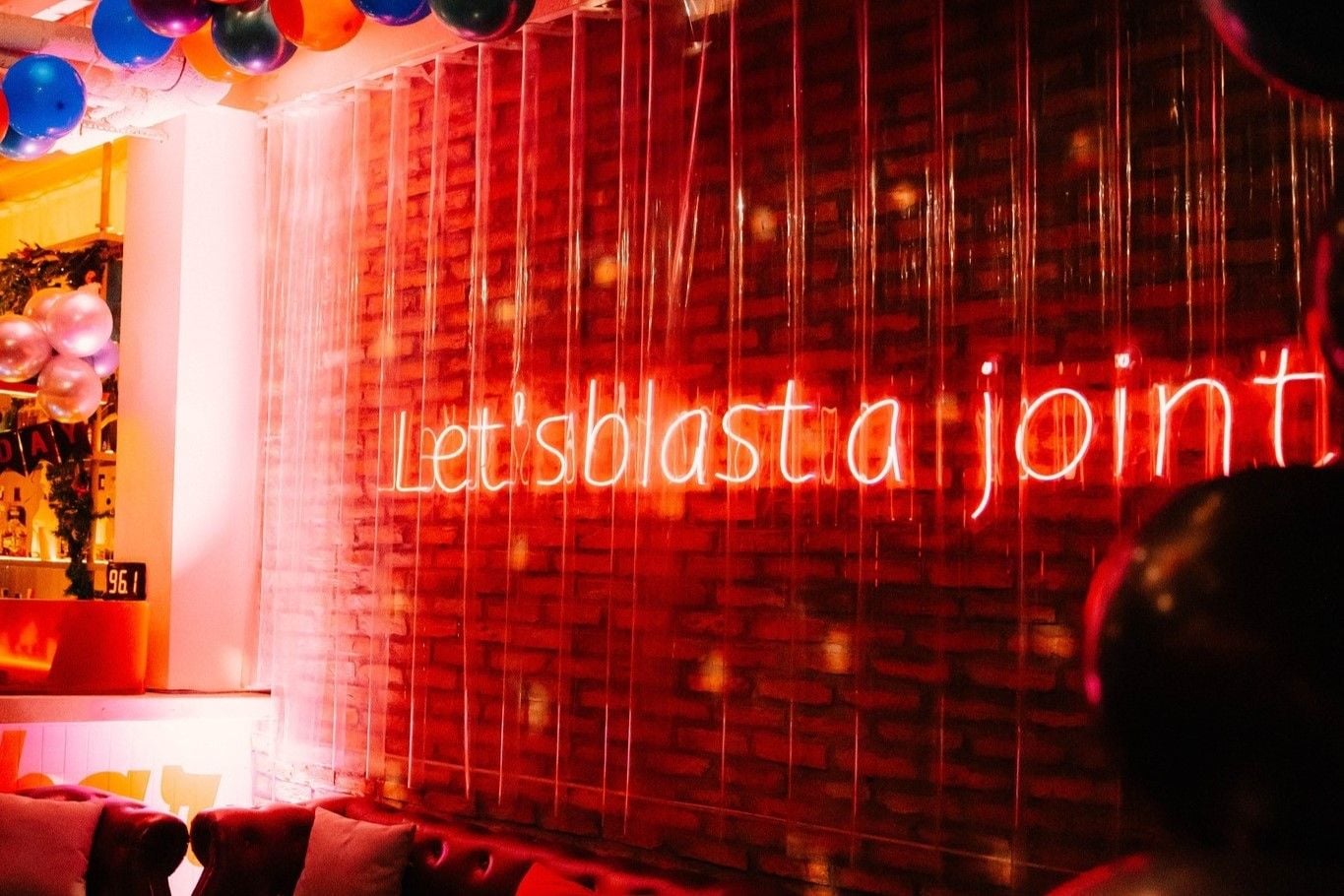 Sixtybar - 63 Hồ Tùng Mậu