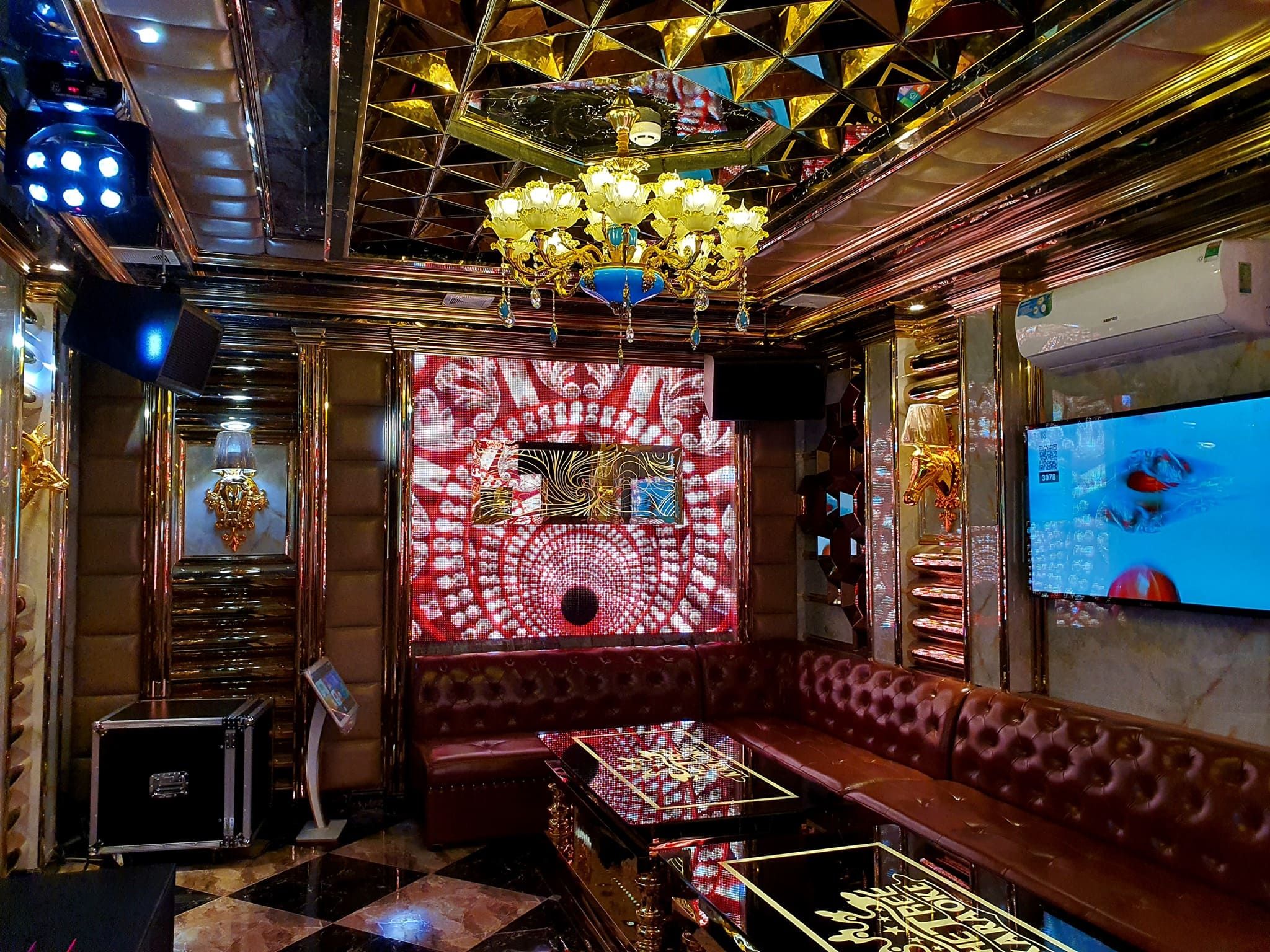 Karaoke Xuân Ý - 241 Phúc Tân