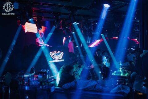 New Square Bar Hạ Long - Khu 9 Bãi Cháy
