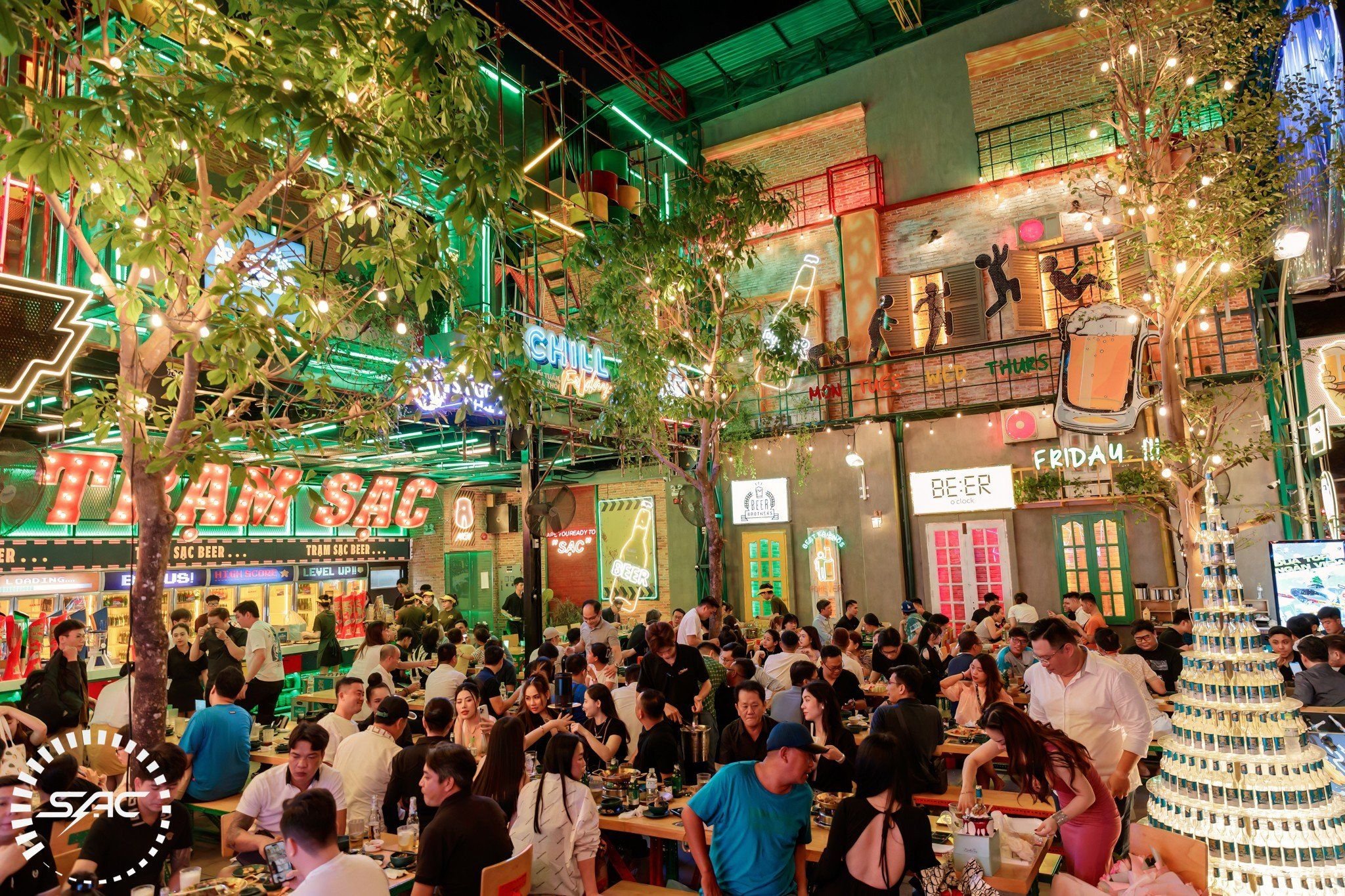 Sạc Station - 6 Trần Hưng Đạo