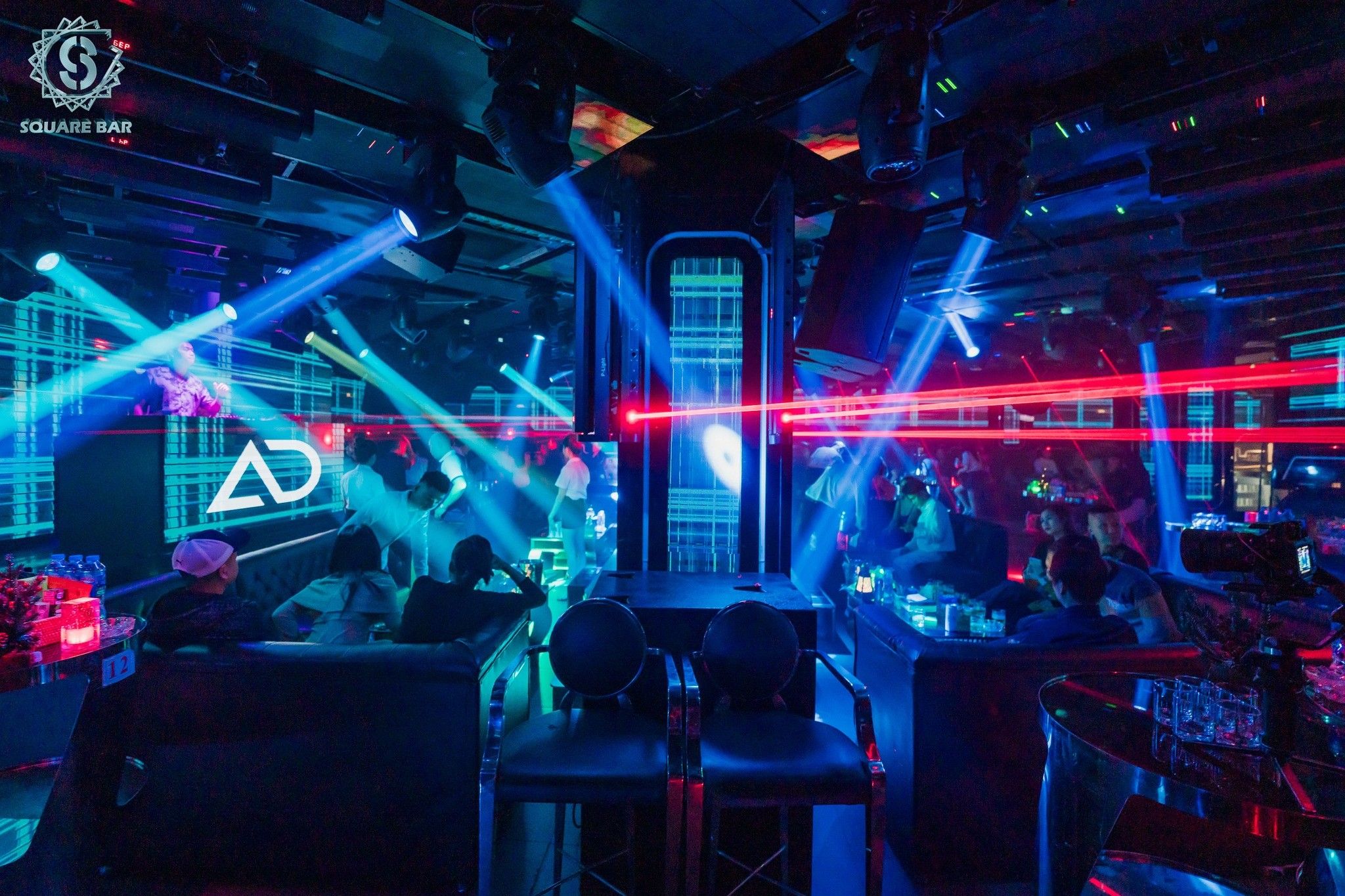 New Square Bar Hạ Long - Khu 9 Bãi Cháy
