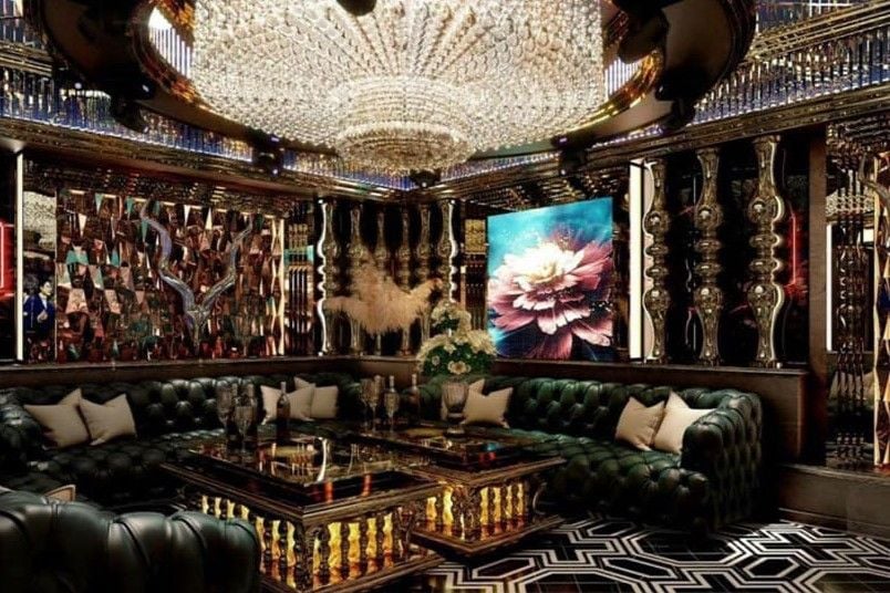 Karaoke HELLO KTV - 155 Hoàng Hoa Thám