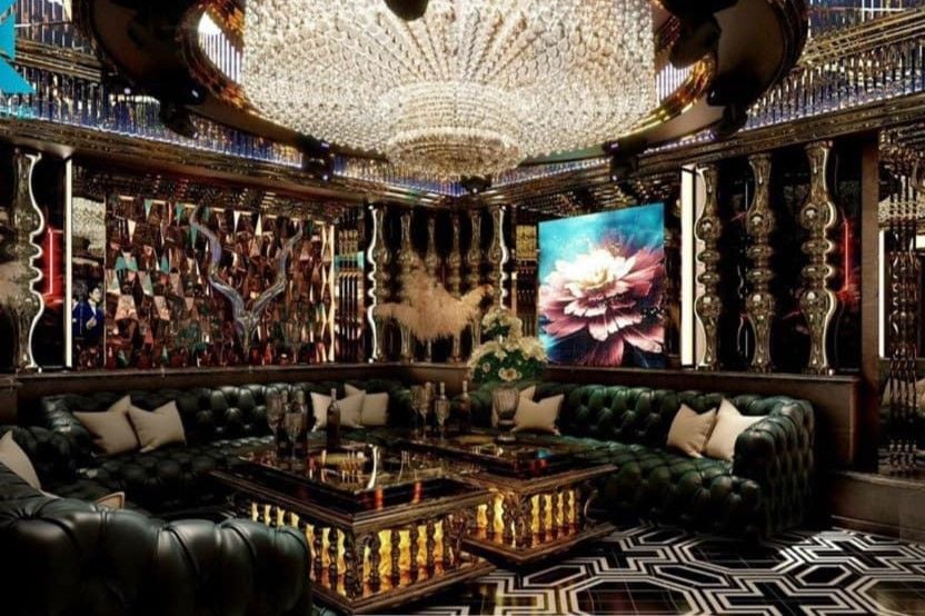 Karaoke HELLO KTV - 155 Hoàng Hoa Thám