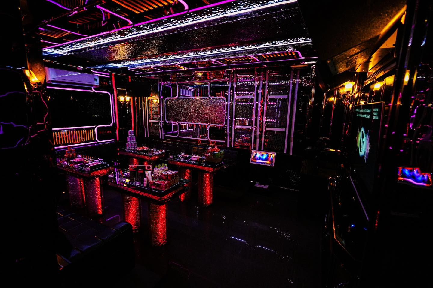 Karaoke Las Vegas - 270 Tây Thạnh