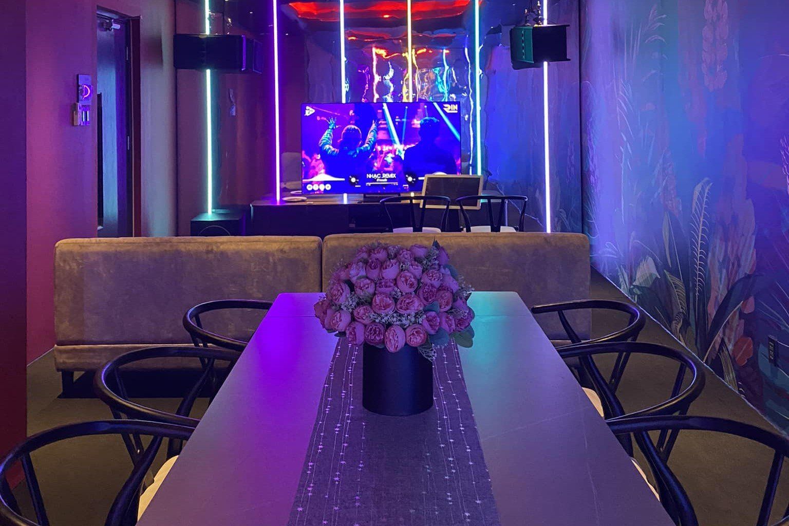 Karaoke SingSing Saigon - 14 Bà Huyện Thanh Quan