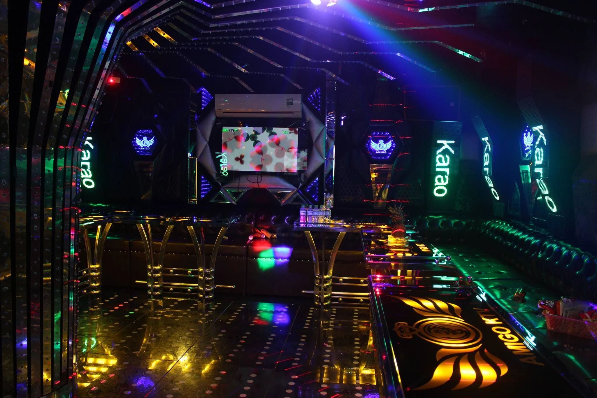 Karaoke 36 - 36 Bùi Thị Xuân
