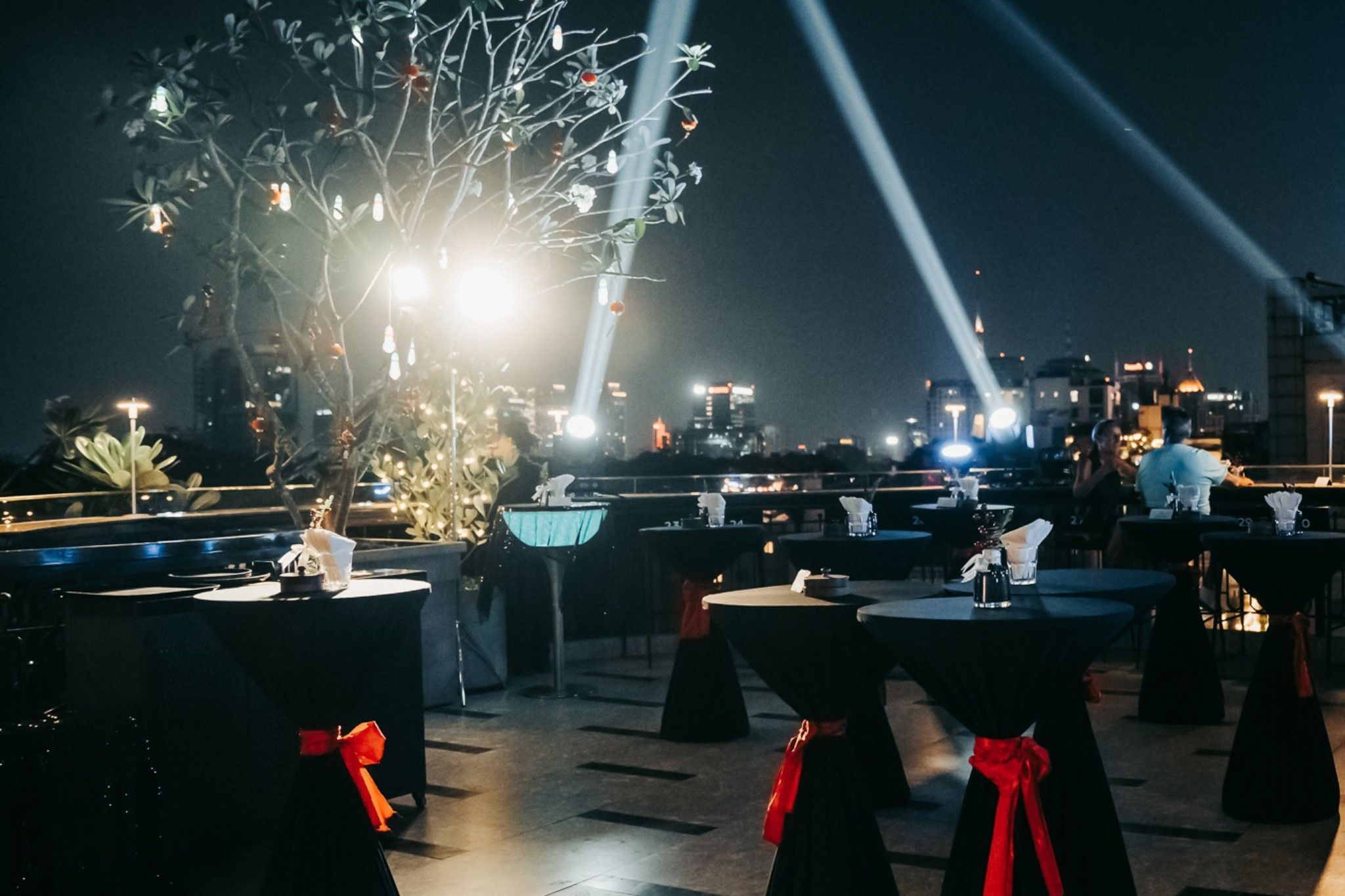 Twilight Sky Bar - 180-188 Lý Tự Trọng