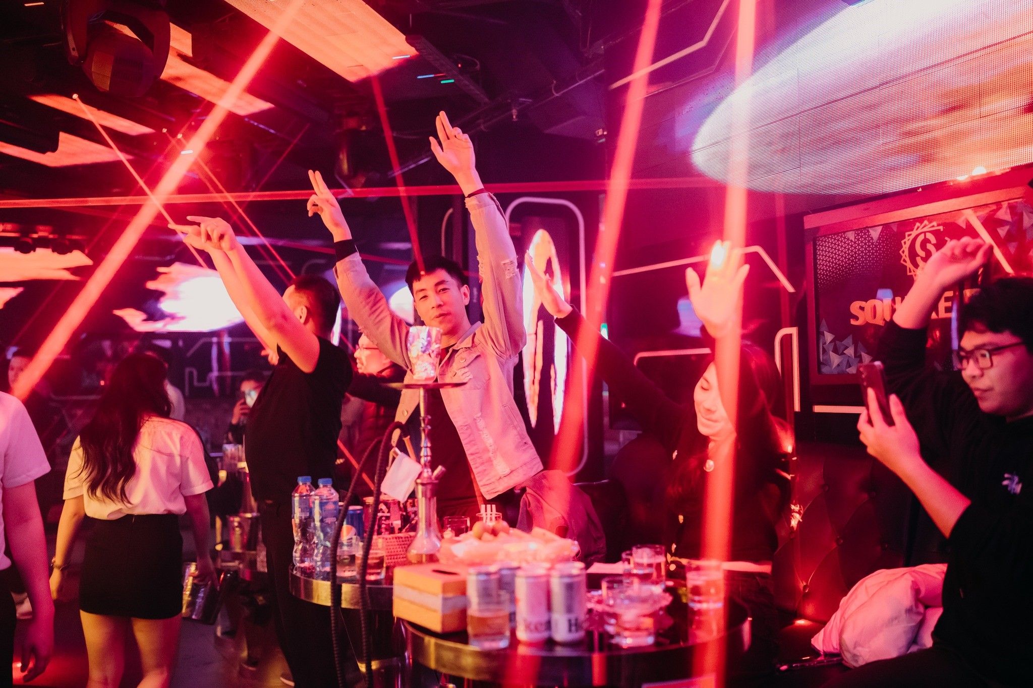 New Square Bar Hạ Long - Khu 9 Bãi Cháy