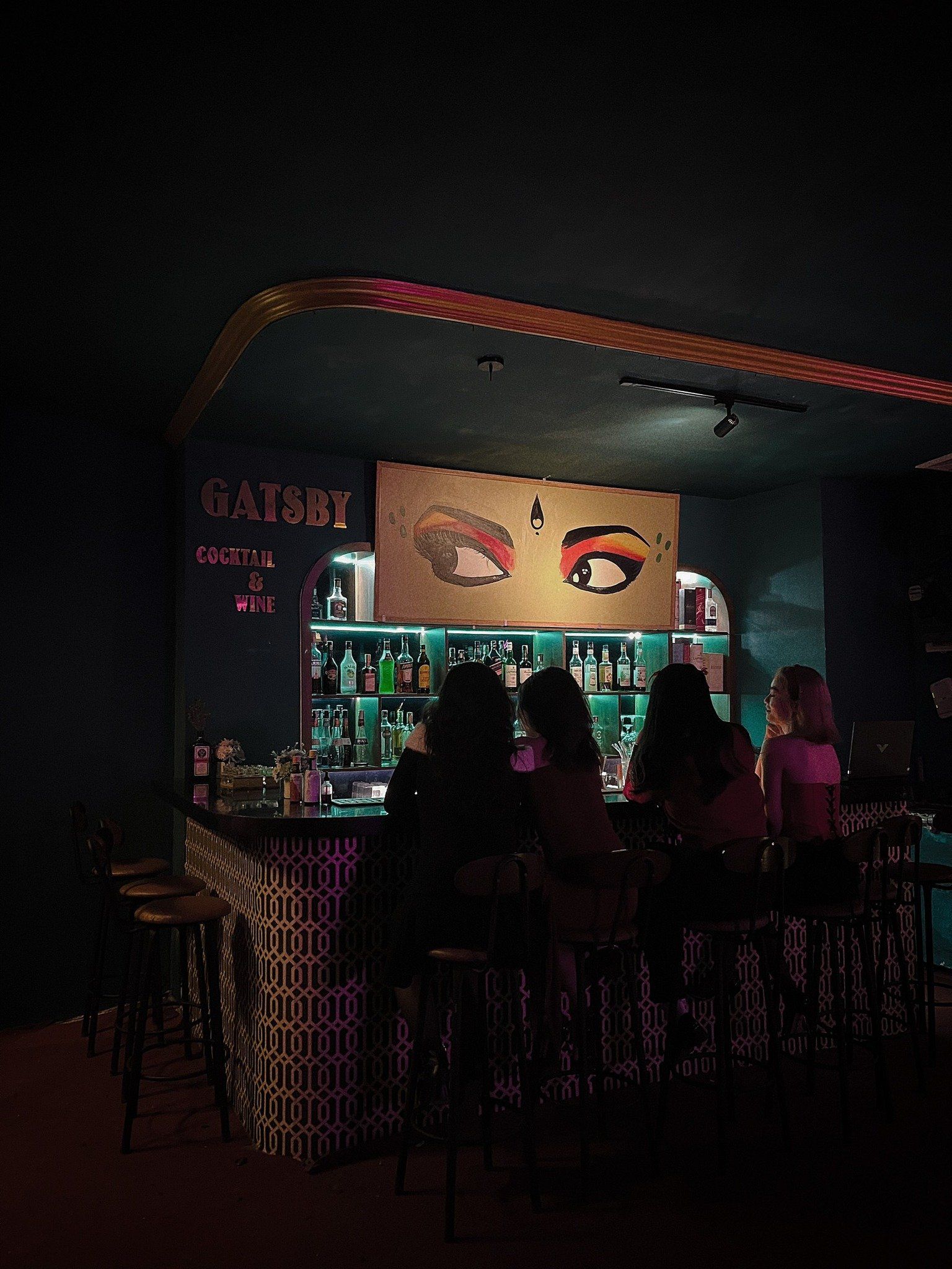 Gatsby Cocktail & Wine Pub - 123 Hoàng Ngân