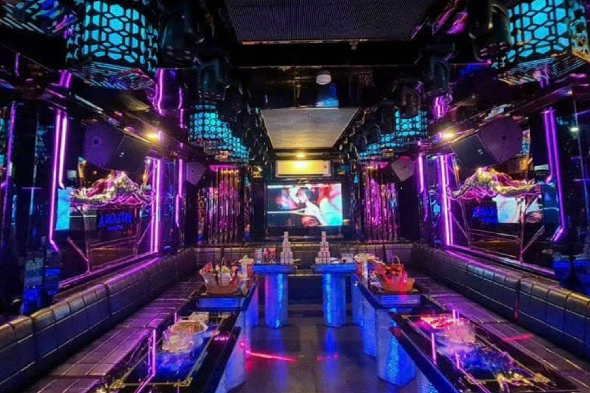 Karaoke Baly - 491 Lê Văn Quới