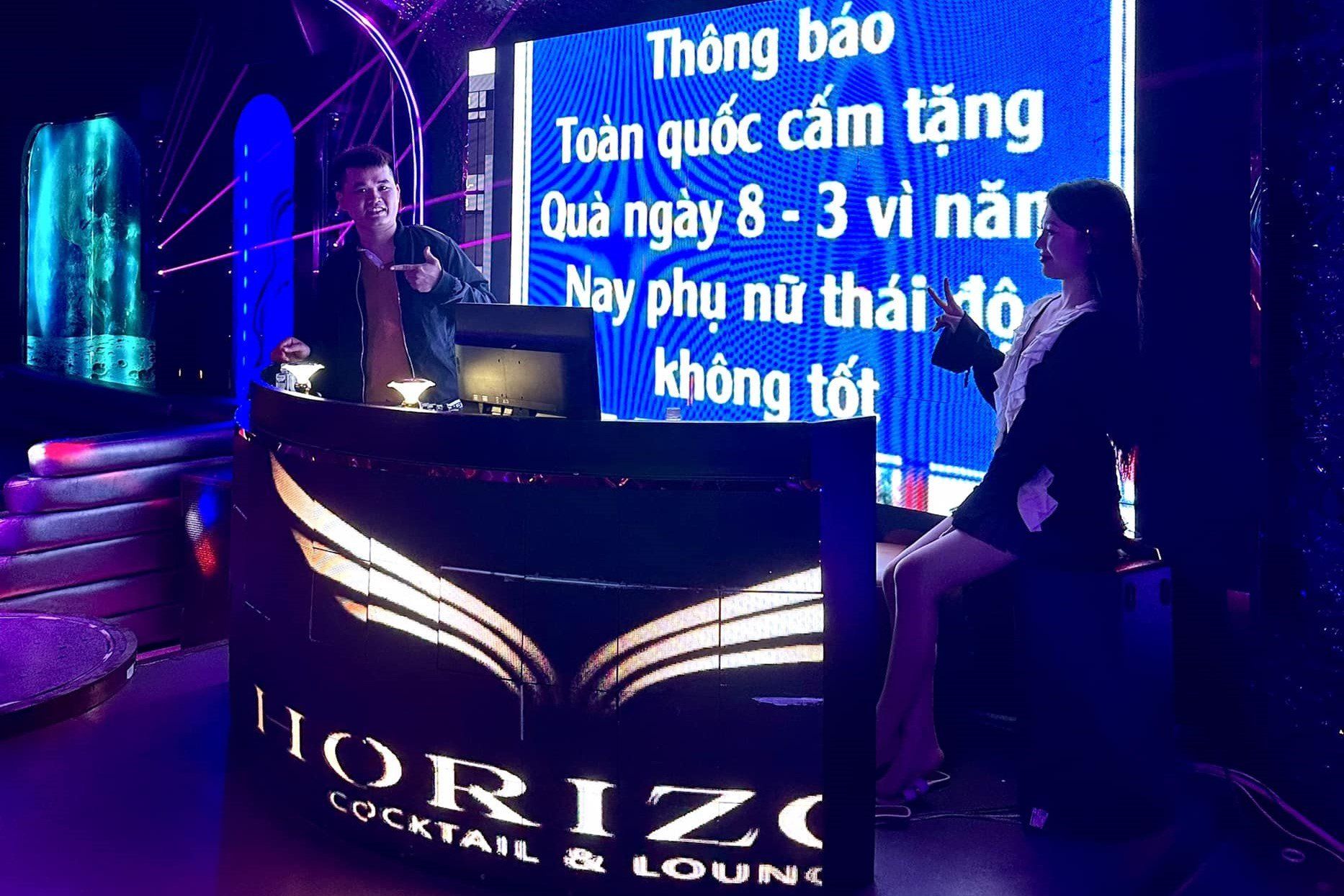 New Horizon Lounge & Cocktail - 1 Trường Thi