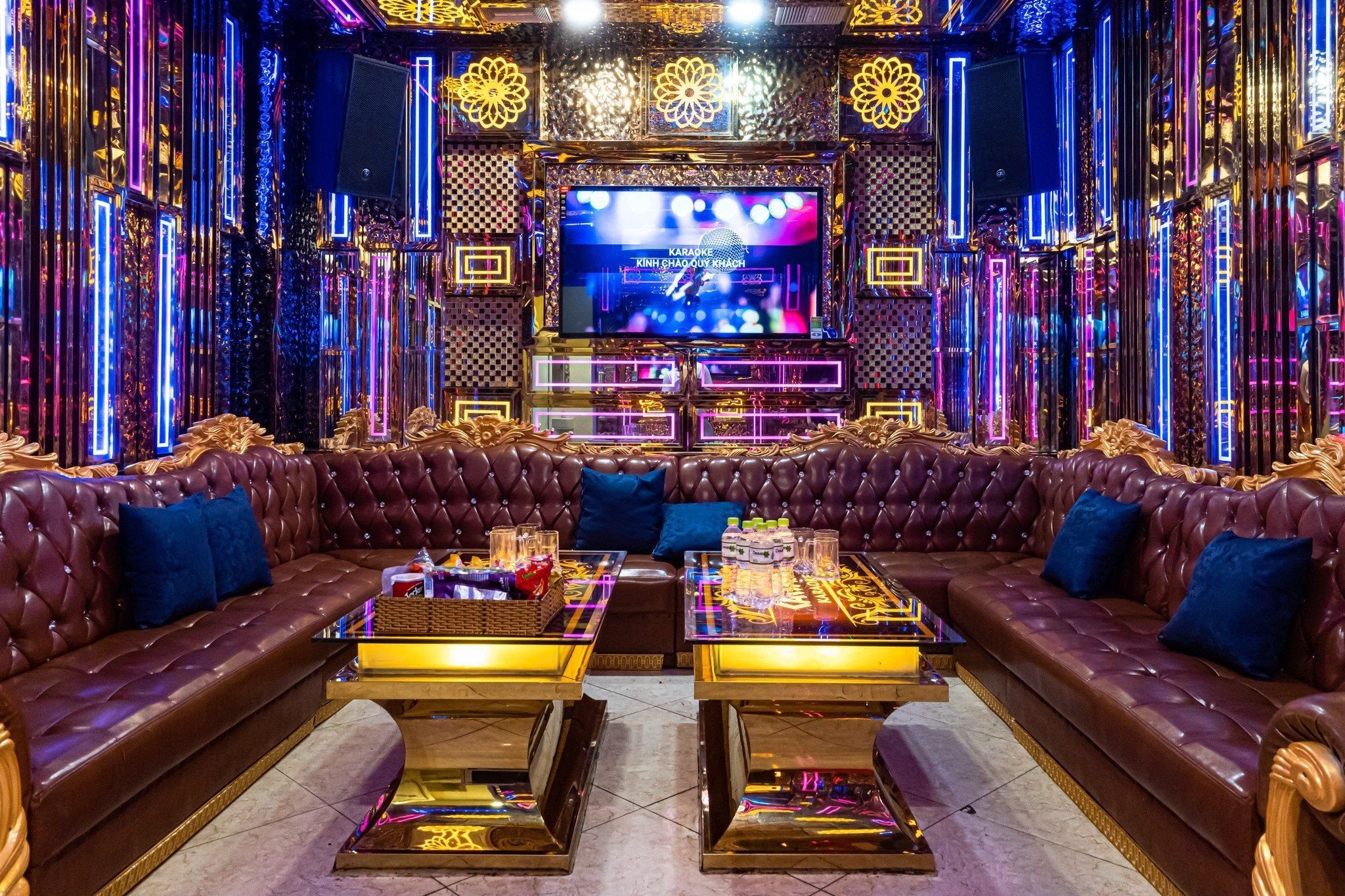 Karaoke Hoàng Đế Caesars - 64 Trần Não